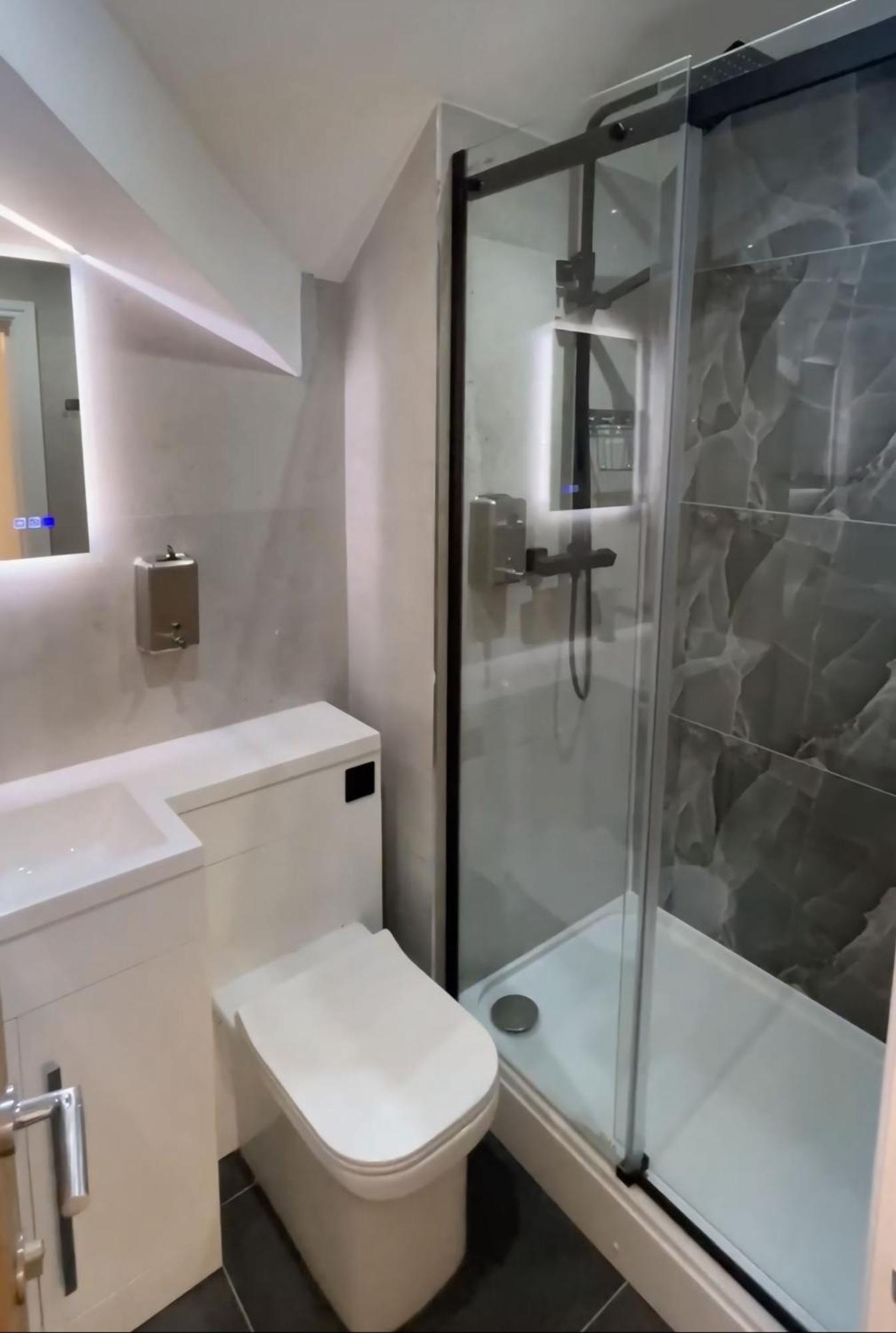 Hendham House Hotell Manchester Exteriör bild